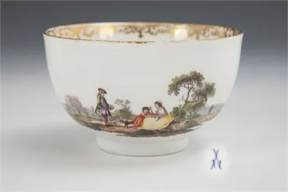 Tasse baroque avec peinture Watteau et de commerce. Meissen
