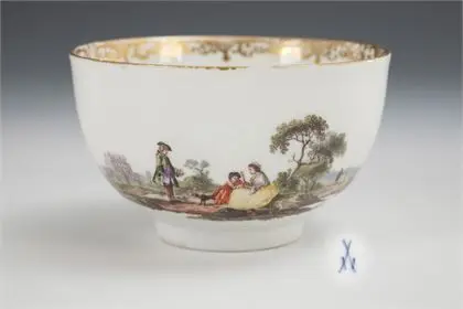 Tasse baroque avec peinture Watteau et de commerce. Meissen