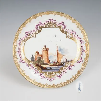 Barocke Untertasse mit Kauffahrteimalerei. Meissen
