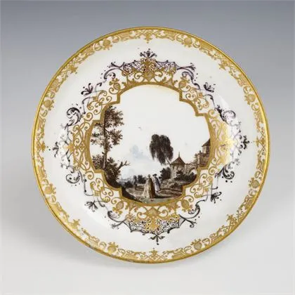 Soucoupe baroque avec peinture de paysage. Meissen