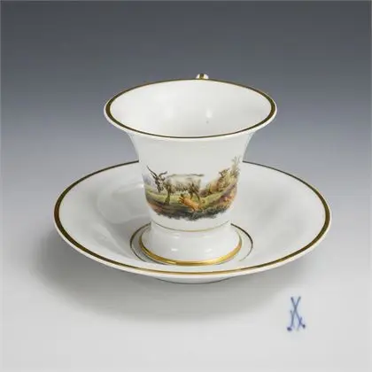 Vitrinentasse mit Tiermalerei. Meissen