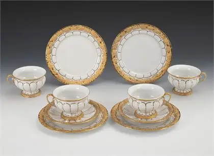 10 porcelánu „X-Form“. Míšeň