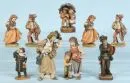 Figurines, 9 pièces – bois, polychrome, H= 11,5-20 cm, dont figures d'enfants, musiciens
