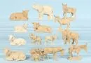 Krippenfiguren, 13 Stück - Tiere – Holz, H= 4-8 cm, Esel, Ochsen, Elefanten;
