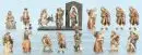 Figurines de crèche, 16 pièces – bois, polychrome, H= 11-13,5 cm, dont Marie et Joseph, paysans