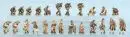 Figurines de crèche, 24 pièces – bois, polychrome, H= 6-9 cm, surtout bergers et paysans