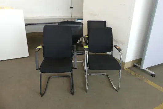 4x Besucherstuhl (verschiedene)