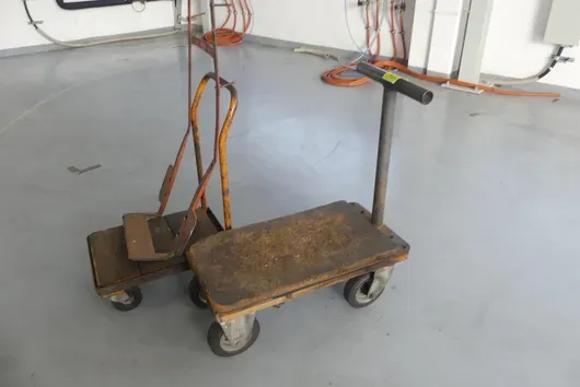 2x wózki transportowe