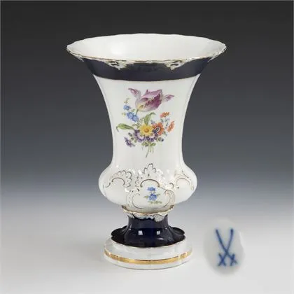 Okázalá váza "B-Form". Meissen