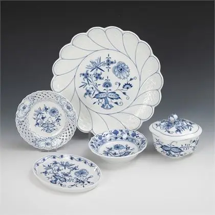 5 cibulových porcelánů. Míšeň