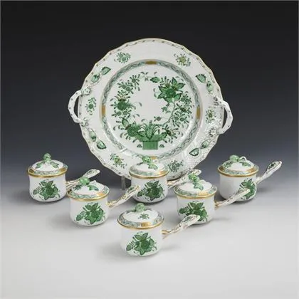 6 cream pots and 1 serving tray "Apponyi green". Herend