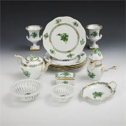13 pieces "Apponyi green". Herend