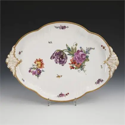 Platter with floral painting. Royal Copenhagen