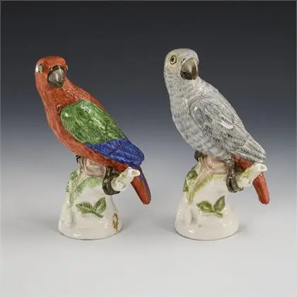 2 cacatoès. Nymphenburg