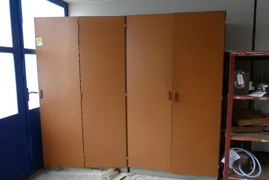 2x Kast met inhoud