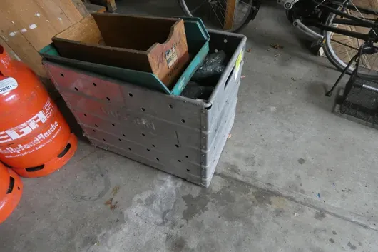 Caisse avec contenu