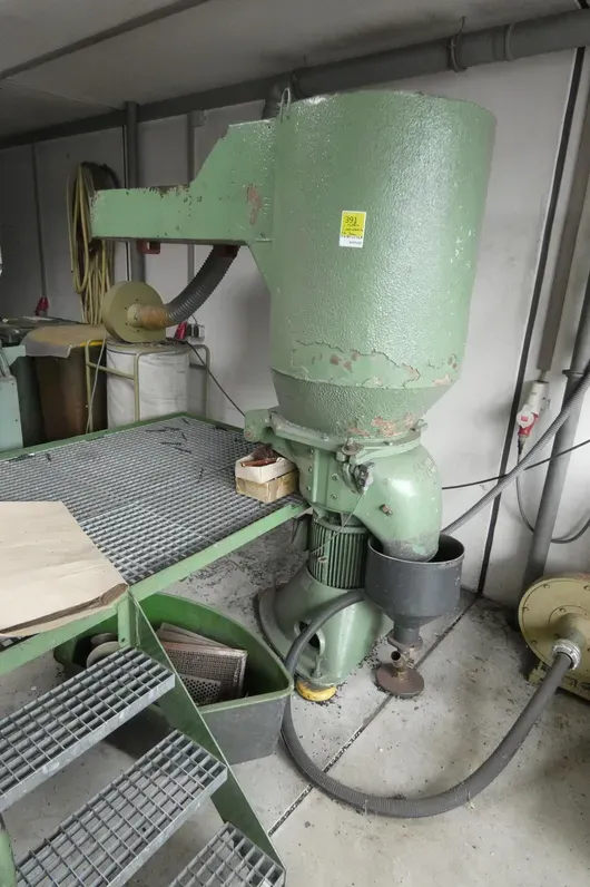 Plastic mill with metal separator