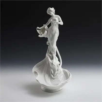 Coupe Art nouveau figurée