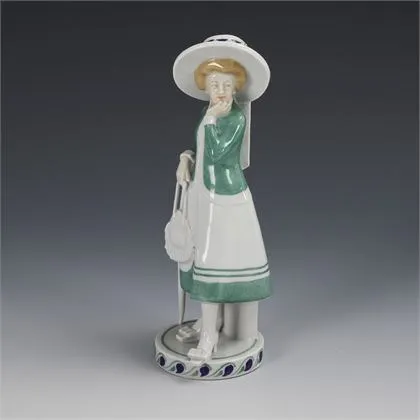 Figurine Art nouveau : dame avec sac et canne. Schwarzburger Werkstätten