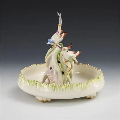 Coupe Art déco avec paire d'oiseaux. Schierholz