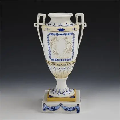 Jugendstil-Biskuitvase. ENS