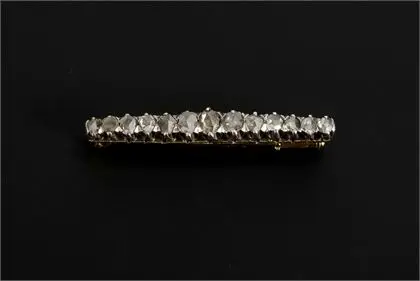 Tyčinková brož s historickými diamanty
