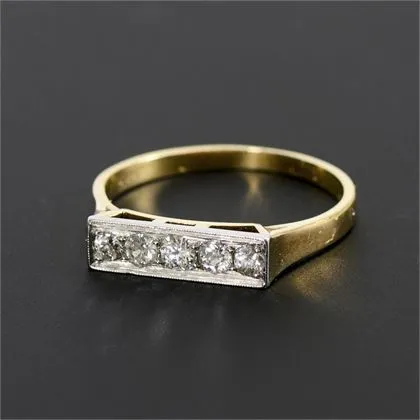 Art Deco ring with 5 small old-cut diamonds