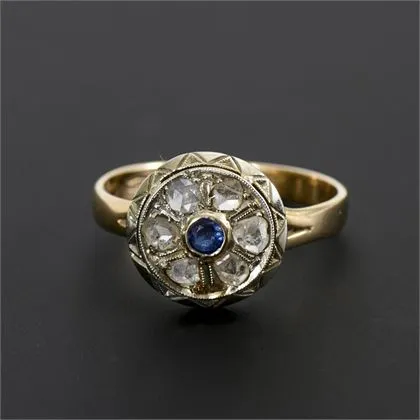 Ring with round head, blue stone and rose-cut diamonds