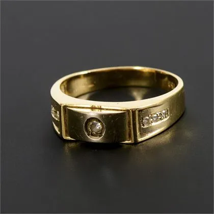 Ring with brilliants
