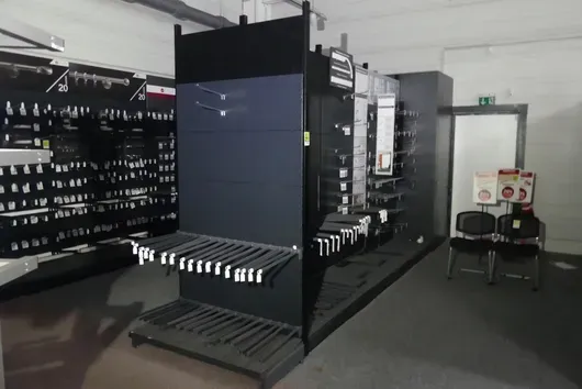 Shelving unit, double-sided, with front, without contents