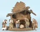Crèche de Noël – bois, teinté brun, 23 x 26 x 13 cm, avec 6 figurines en bois peintes, H= 3-10 cm