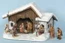 Weihnachtskrippe – Holz/Pappmaché, teils weiß gefasst, 31 x 53 x 43 cm, mit 8 farbig gefassten Holzfiguren, H= 3,5-12,5 cm;