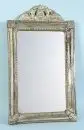 Miroir – bois, argenté, coins avec garnitures métalliques décorées, couronnement métallique galbé, 46 x 26,5 cm;