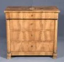 Commode – walnut, plinth feet, 4 drawers, 2 side half-columns, 87 x 92 x 52 cm, 19th c., drying cracks
