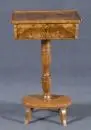 Table à ouvrage – Noyer, 4 pieds galbés sur socle ovale, fût tourné, caisse avec 1 tiroir, 69 x 42 x 31 cm, Biedermeier, 19e s.