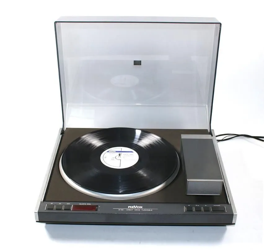 Revox turntable – Model B 790