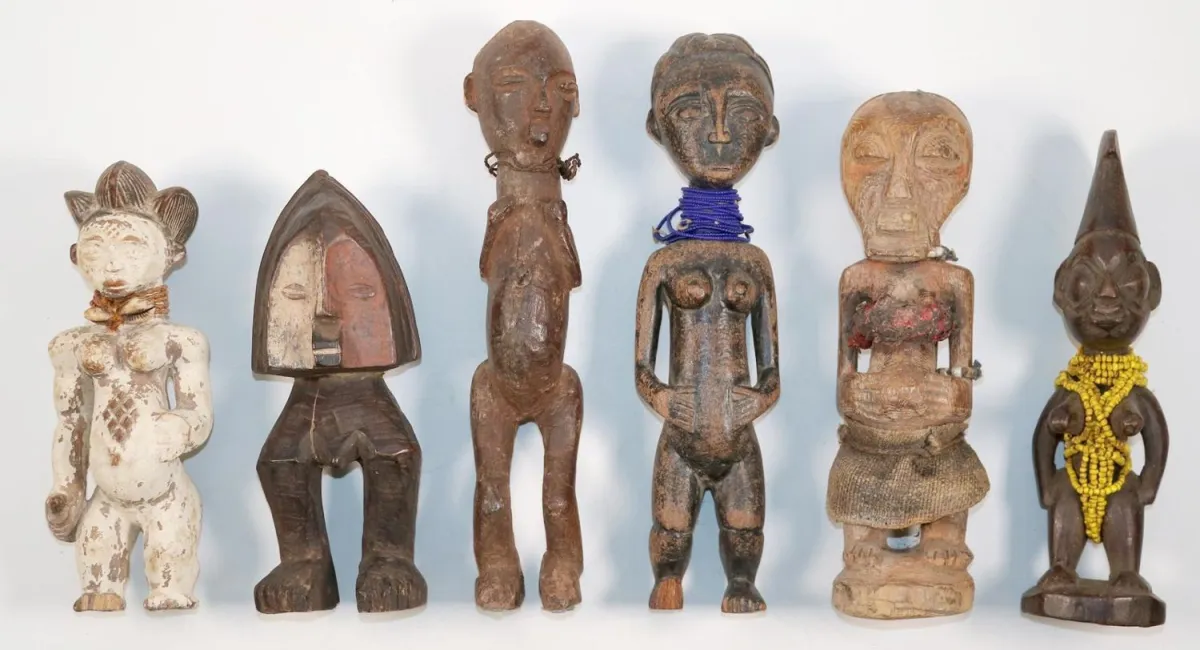 Sammlung aus 17 – Kleinfiguren
