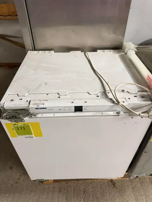 Built-in refrigerator