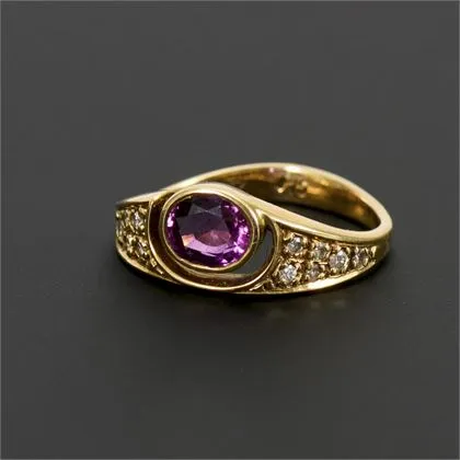 Ring mit rotem Farbstein, wohl Rubin