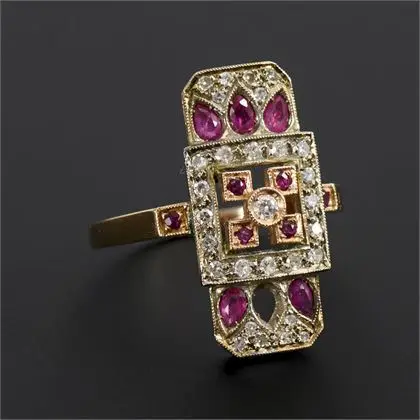 Ring im Art déco-Stil