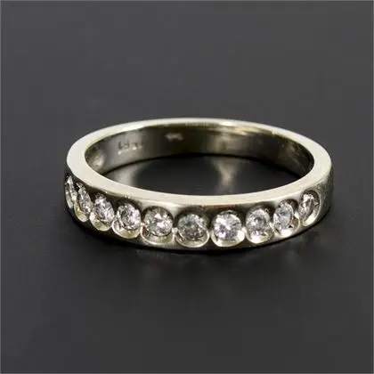 Bandring mit Brillantbesatz