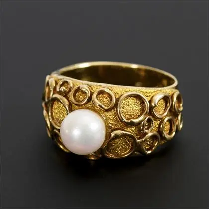 Hochwertiger Ring mit Perle
