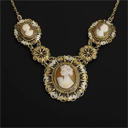 Vintage-Kette mit Muschelkameen