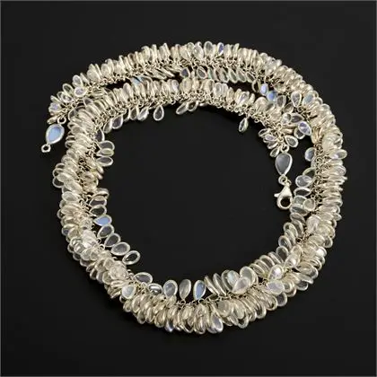 Collier opulent en pierre de lune