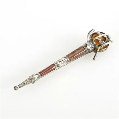 Broche écossaise avec agates