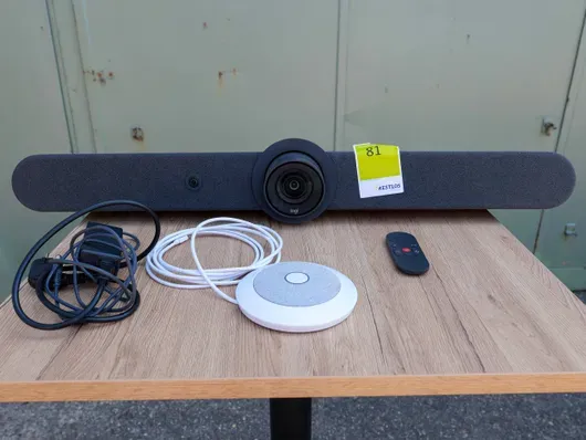 LOGITECH Rally Bar - All-in-one-mit Rally Mic Pod