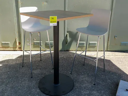 1 table haute, 2 tabourets de bar / chaises hautes - Vitra