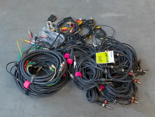 Kabel Konvolut: Audiokabel Videokabel
