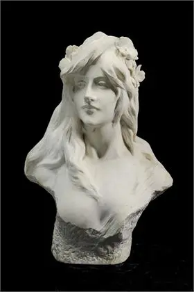 FORTINI, Edouard (geboren 1862). Grote jugendstil buste van een jonge dame met bloemen in het haar