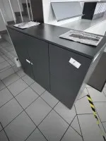 1 chest of drawers, 6 doors